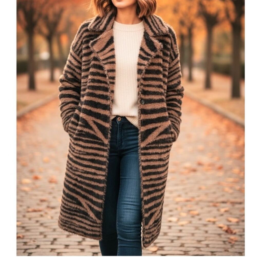 Sanctuary Statement Coat Zebra Stripe Brown and Black Size Small